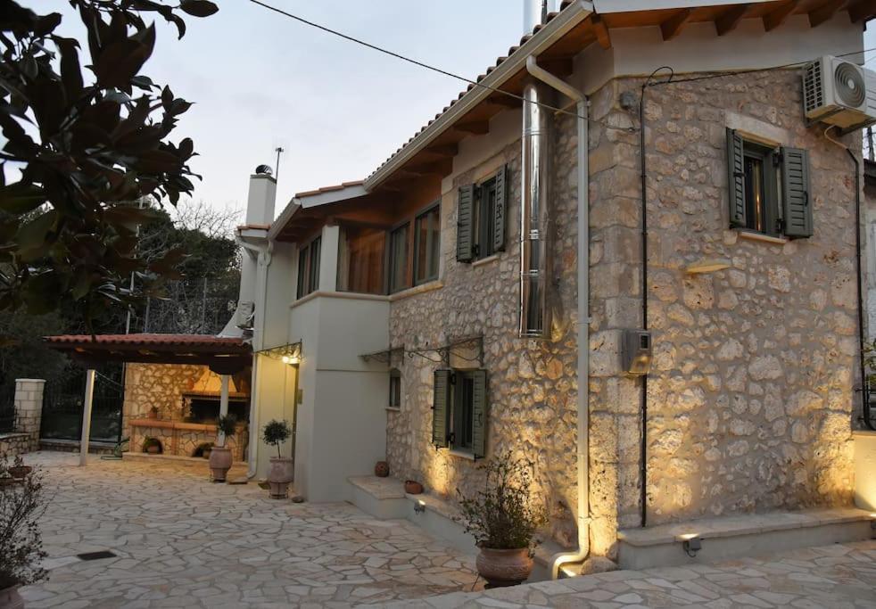 Willa La Casa Di Bella A Tradional Stone House With Barbecue Kariá Zewnętrze zdjęcie