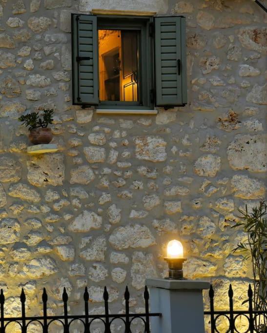 Willa La Casa Di Bella A Tradional Stone House With Barbecue Kariá Zewnętrze zdjęcie